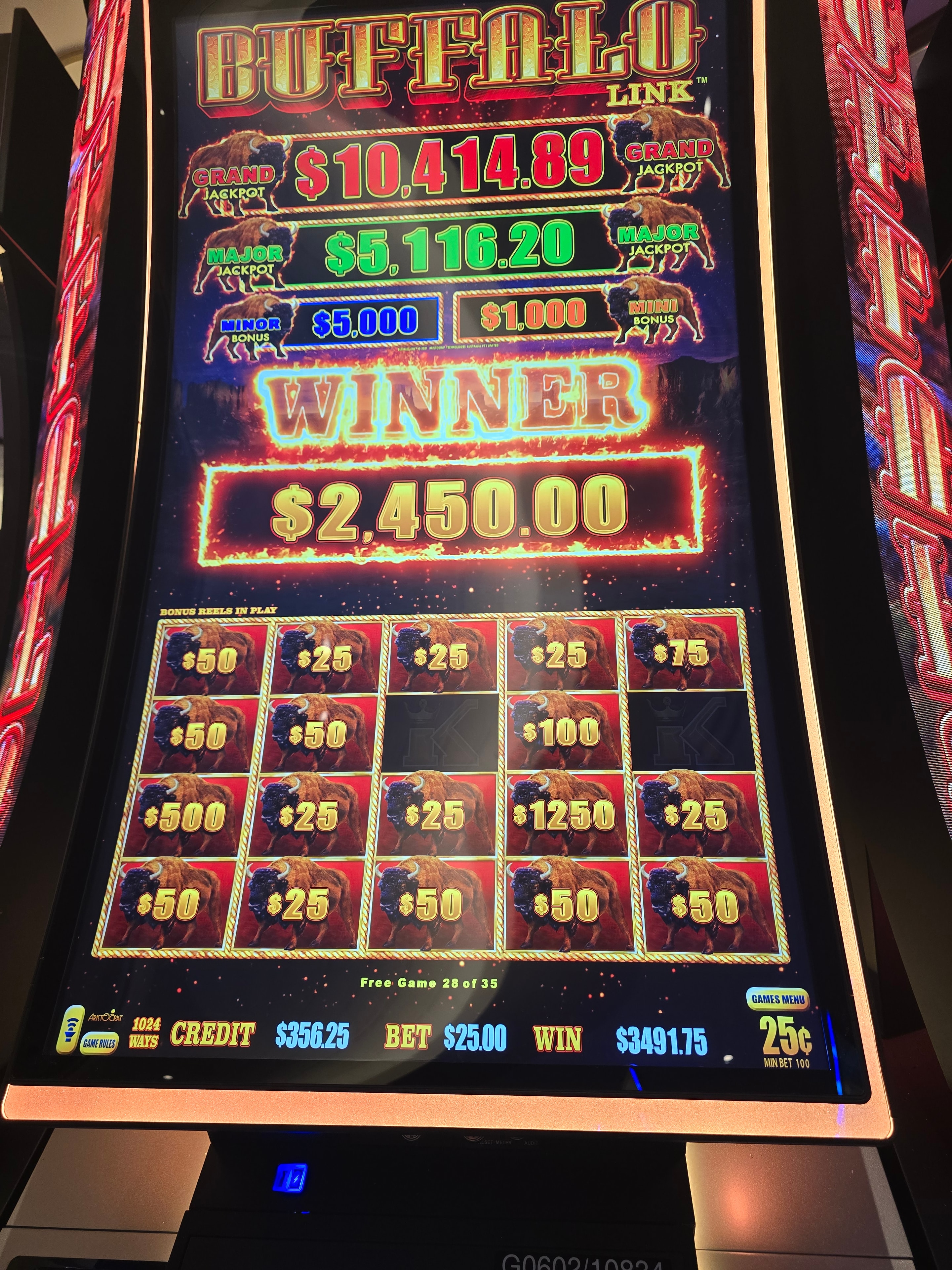 Buffalo Link slot machine winner showing $2,450.00