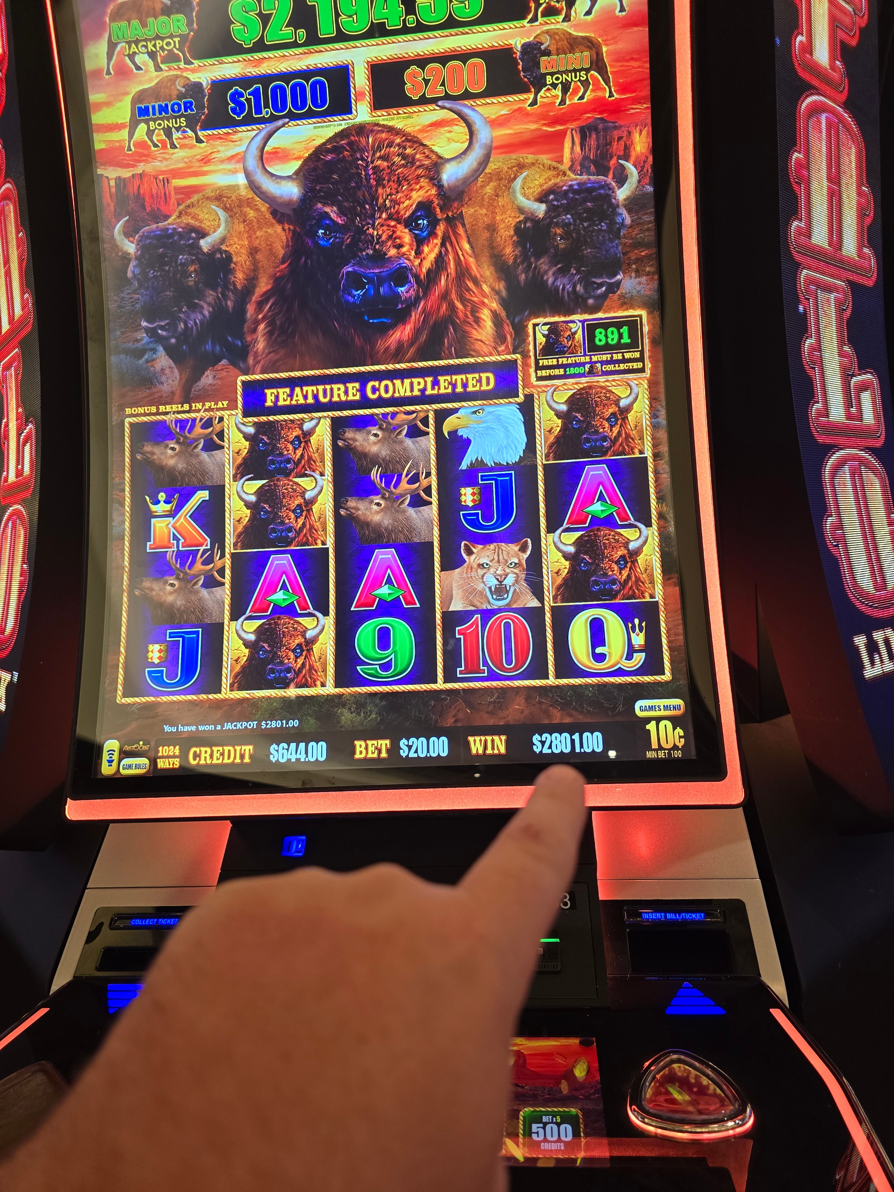 Buffalo slot machine feature completed showing $2,801.00