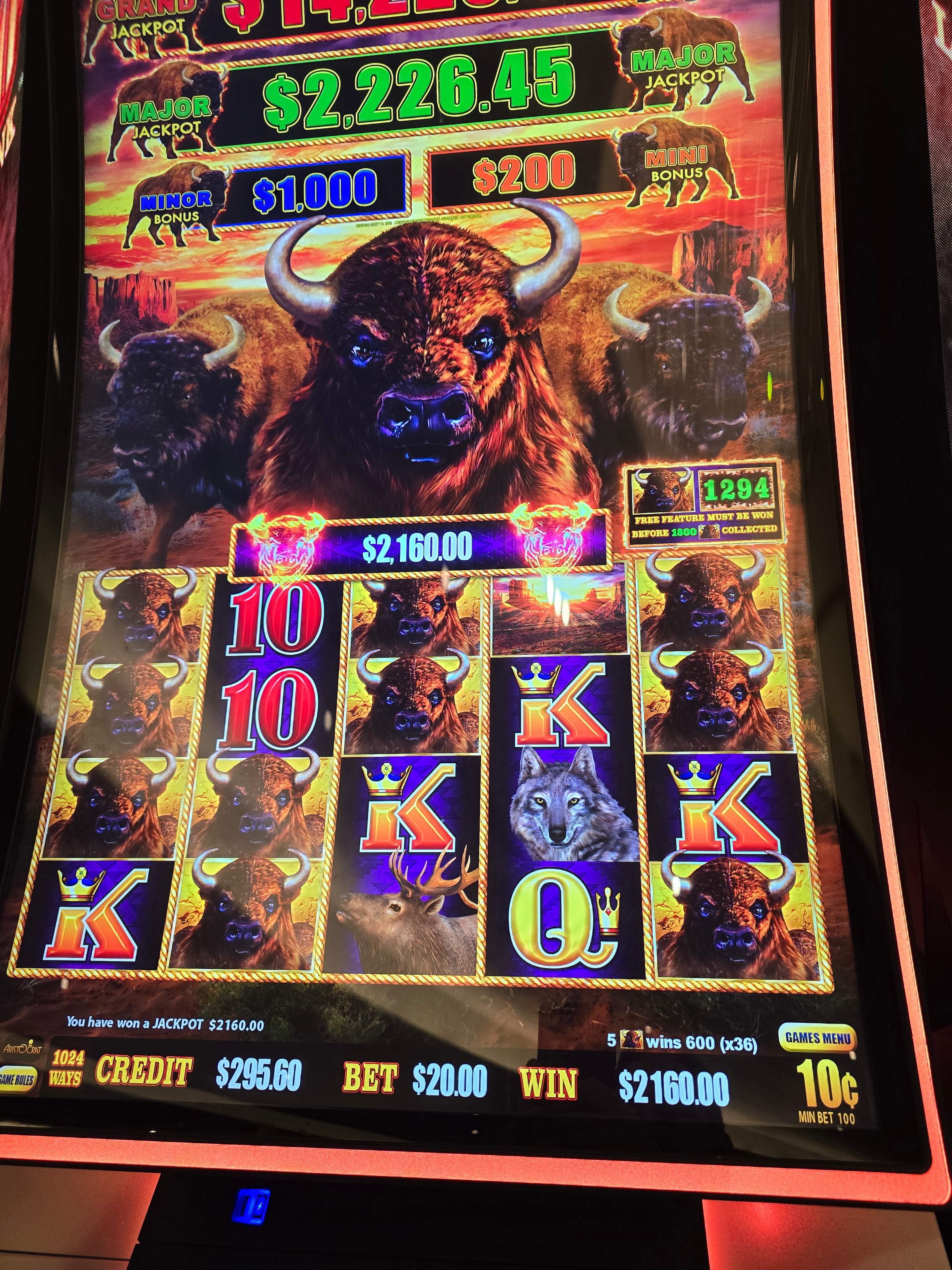 Buffalo slot machine jackpot win showing $2,160.00